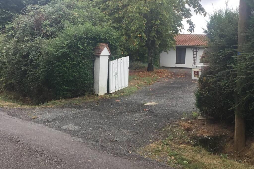 Breesfalt Gite Accomodation Vila Maisonnais-Sur-Tardoire Exterior foto