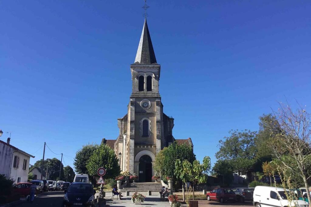 Breesfalt Gite Accomodation Vila Maisonnais-Sur-Tardoire Exterior foto